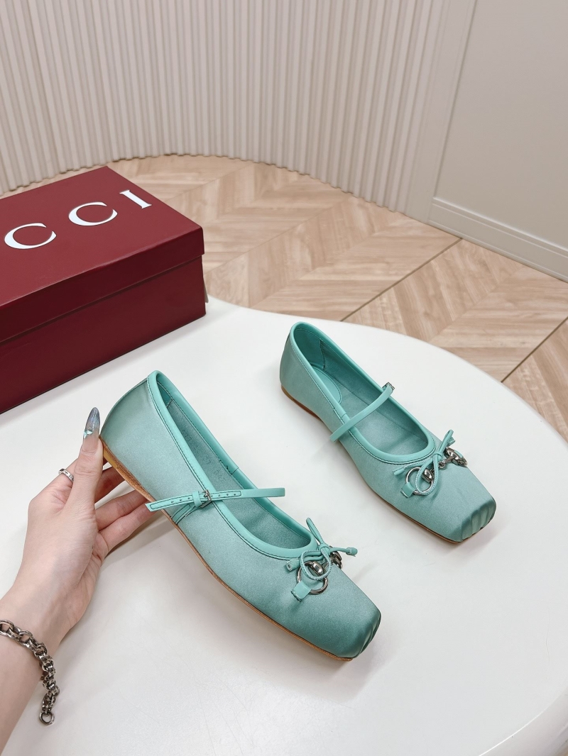 Gucci Flat Shoes